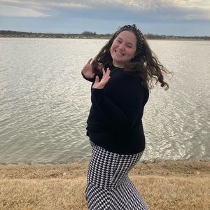 Meet your Posher, Abby